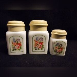 Vintage Avon Country Gardens Vanity Set, collectible